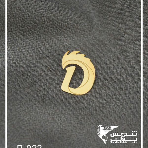 بج سینه طلایی مات و براق کد 023